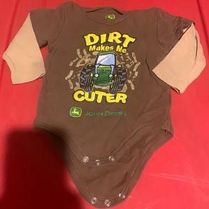 Dirt makes me cuter 🚜